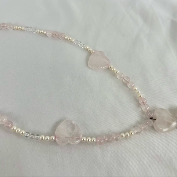 Rose Quartz Hearts and White Pearls Beaded Necklace - Picture 4 of 6